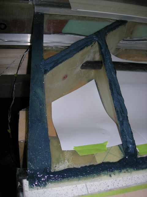 Starboard wing 43.
