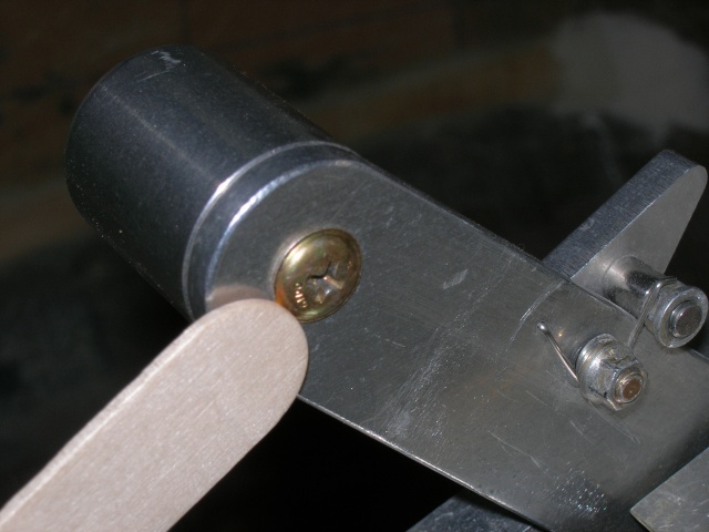 Now the screw head of handle hits module.