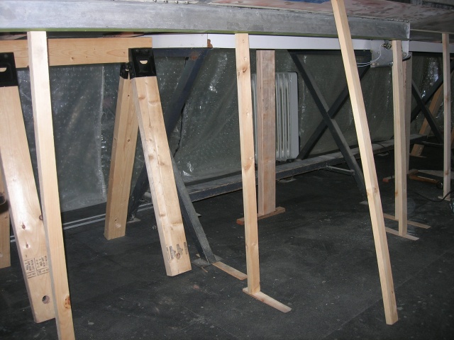 Supports for wing 5.