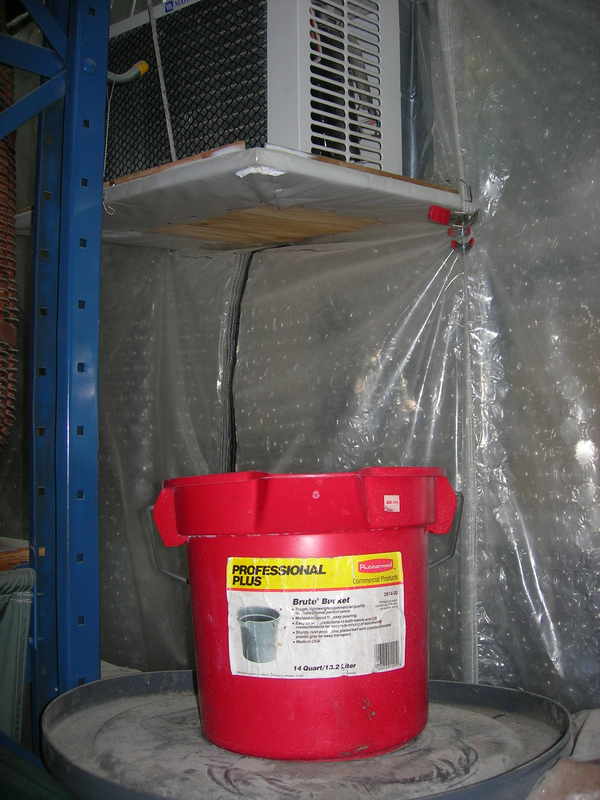 Air conditioner bucket 1.